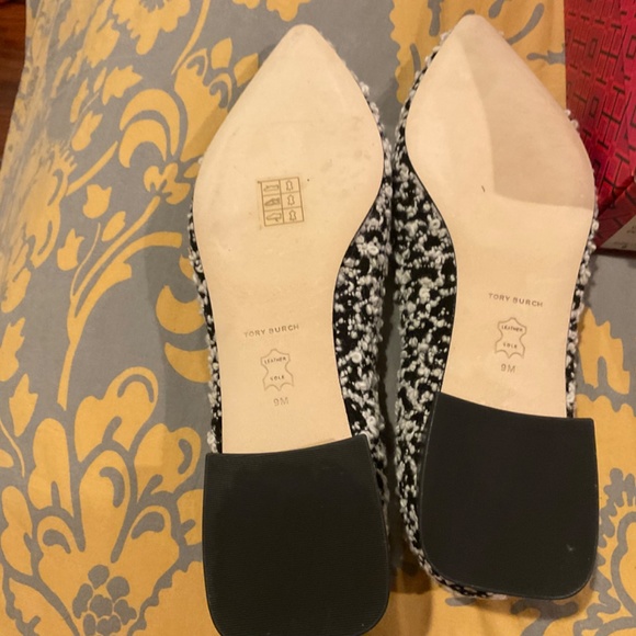 Tory Burch GEORGIA POINTED TOE 20 MM flatsBlack /White ,BNIB,MSRP$358 - Picture 3 of 4